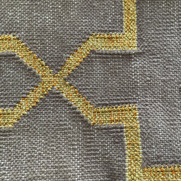 Roberta Roller Rabbit Dhurrie Rug Clutch - Picture 3 of 6